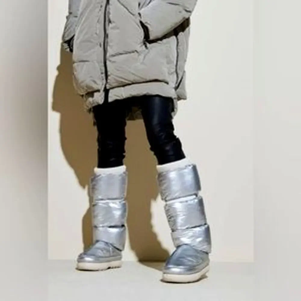 UGG Classic Maxi Ultra Tall silver metallic puffer boots EU36/US 5 SN1135152